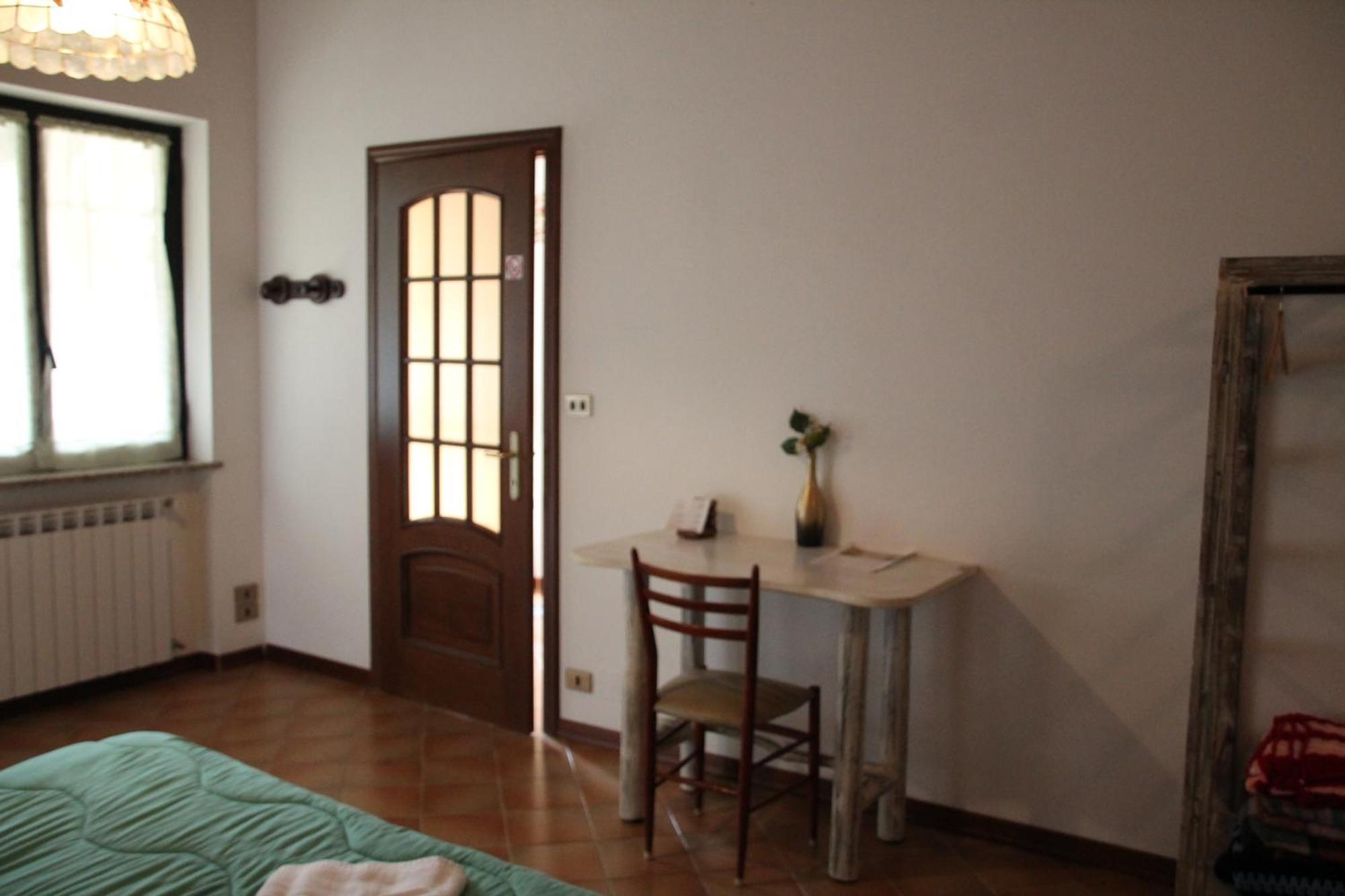 Antica Dimora Del Portico Bed & Breakfast Borgiallo Exterior photo