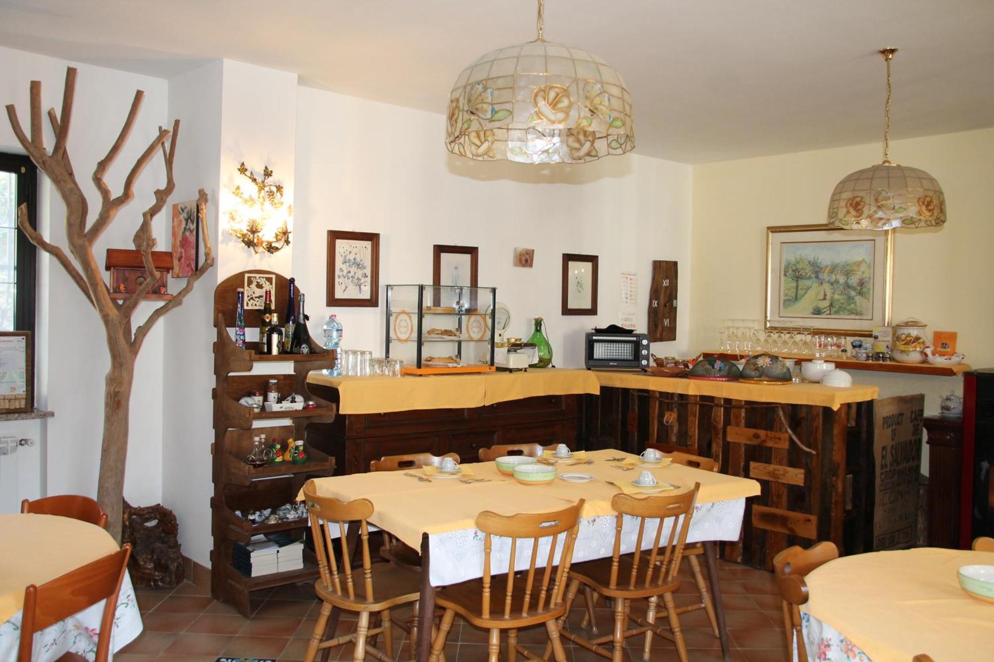 Antica Dimora Del Portico Bed & Breakfast Borgiallo Exterior photo